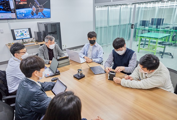 항공우주공학과 최기영 교수 연구팀의 연구실 현장.